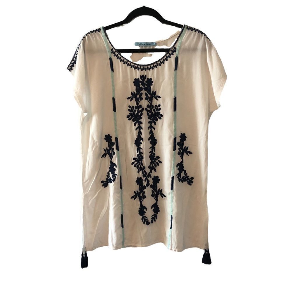 Solitaire Swim white tunic with two tone embroidered floral front
